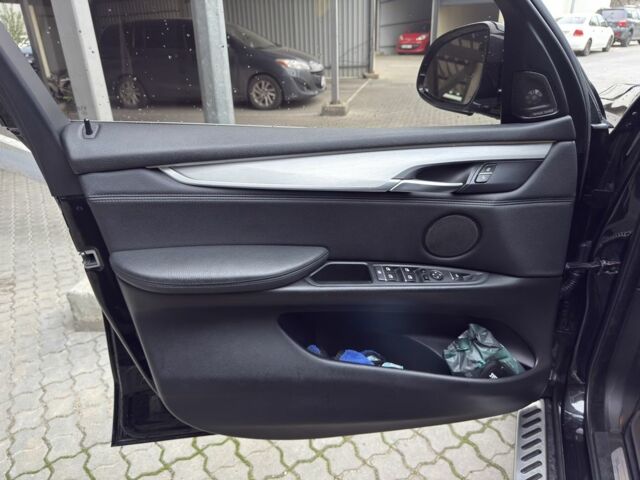 Черный БМВ Х5, объемом двигателя 3 л и пробегом 178 тыс. км за 20200 $, фото 14 на Automoto.ua