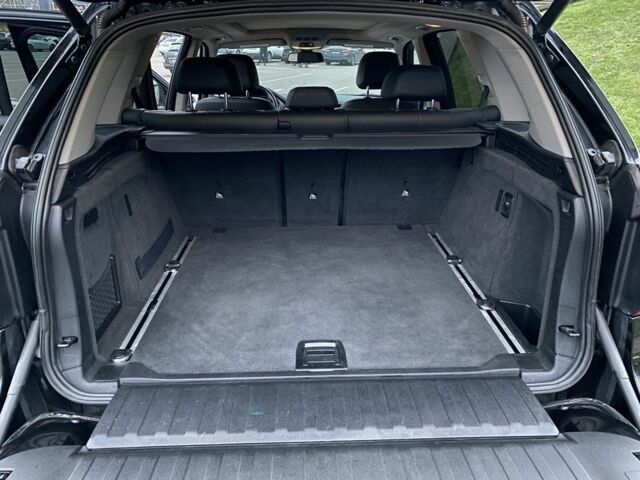 Черный БМВ Х5, объемом двигателя 3 л и пробегом 175 тыс. км за 26300 $, фото 17 на Automoto.ua