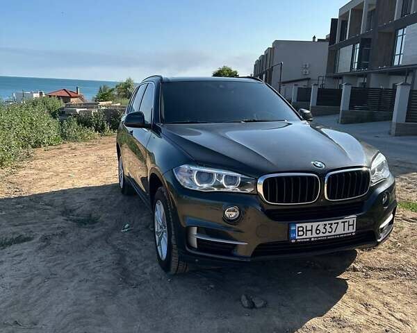 Черный БМВ Х5, объемом двигателя 2.98 л и пробегом 134 тыс. км за 28000 $, фото 9 на Automoto.ua