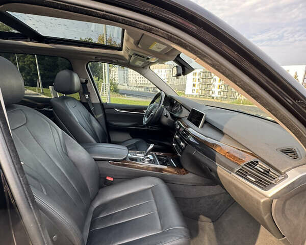 Чорний БМВ Х5, об'ємом двигуна 2.98 л та пробігом 181 тис. км за 20100 $, фото 9 на Automoto.ua