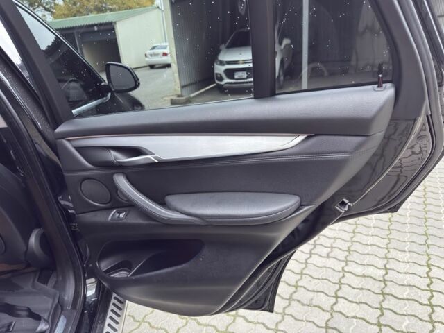 Черный БМВ Х5, объемом двигателя 3 л и пробегом 178 тыс. км за 20200 $, фото 16 на Automoto.ua