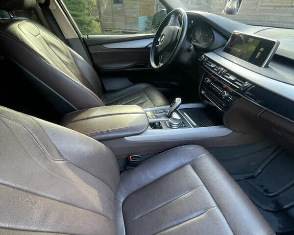 Черный БМВ Х5, объемом двигателя 2 л и пробегом 256 тыс. км за 23000 $, фото 9 на Automoto.ua