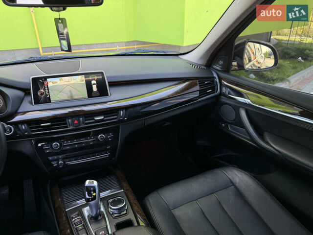 Черный БМВ Х5, объемом двигателя 3 л и пробегом 200 тыс. км за 24900 $, фото 69 на Automoto.ua