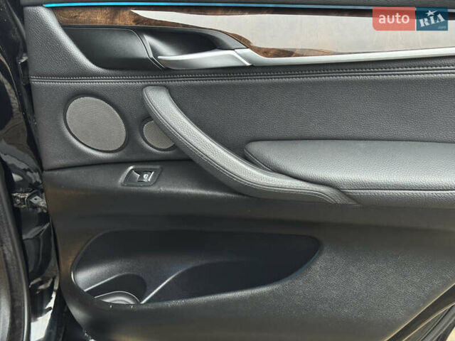 Черный БМВ Х5, объемом двигателя 2.99 л и пробегом 499 тыс. км за 22800 $, фото 50 на Automoto.ua