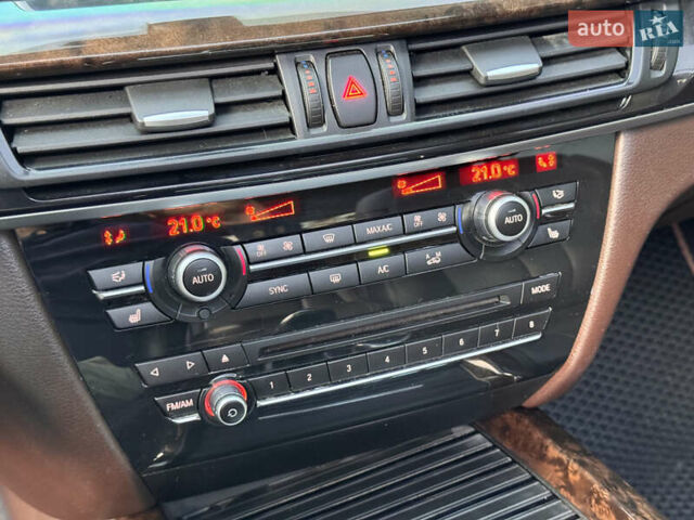 Чорний БМВ Х5, об'ємом двигуна 3 л та пробігом 194 тис. км за 19900 $, фото 39 на Automoto.ua