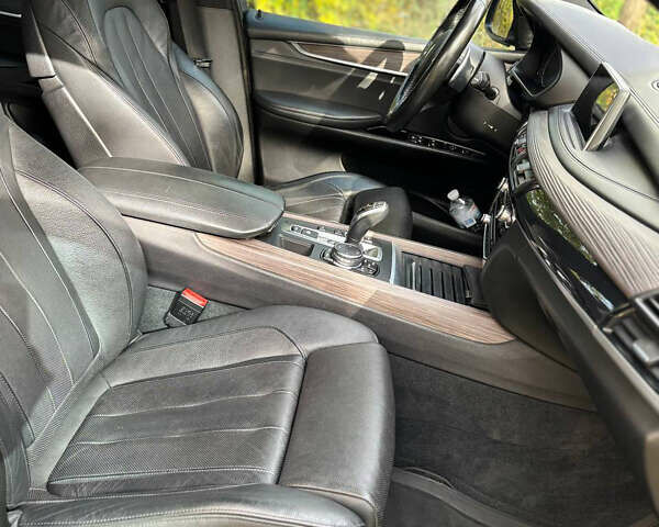Чорний БМВ Х5, об'ємом двигуна 3 л та пробігом 170 тис. км за 35000 $, фото 7 на Automoto.ua