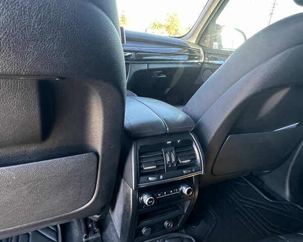 Чорний БМВ Х5, об'ємом двигуна 2.98 л та пробігом 186 тис. км за 24500 $, фото 15 на Automoto.ua