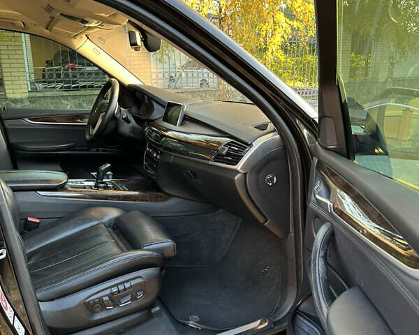 Чорний БМВ Х5, об'ємом двигуна 2.99 л та пробігом 203 тис. км за 28000 $, фото 6 на Automoto.ua