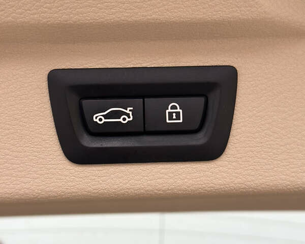 Чорний БМВ Х5, об'ємом двигуна 2.98 л та пробігом 105 тис. км за 18500 $, фото 18 на Automoto.ua