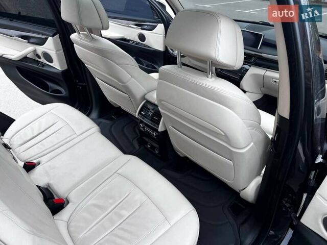 Черный БМВ Х5, объемом двигателя 2.98 л и пробегом 200 тыс. км за 21500 $, фото 16 на Automoto.ua