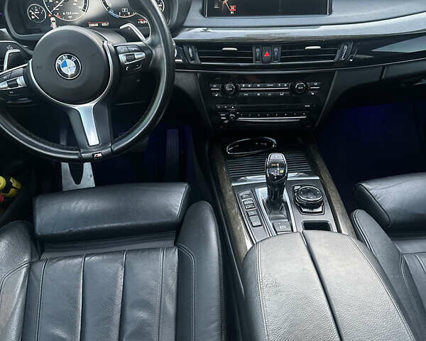 Чорний БМВ Х5, об'ємом двигуна 3 л та пробігом 320 тис. км за 25950 $, фото 11 на Automoto.ua