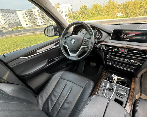Чорний БМВ Х5, об'ємом двигуна 2.98 л та пробігом 181 тис. км за 20100 $, фото 12 на Automoto.ua