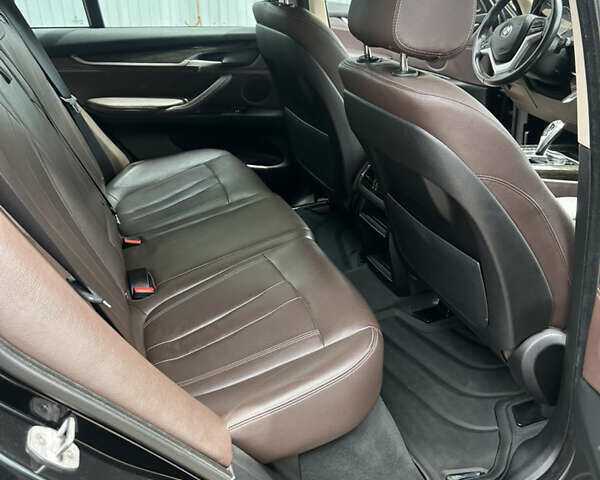 Черный БМВ Х5, объемом двигателя 2 л и пробегом 330 тыс. км за 24500 $, фото 4 на Automoto.ua