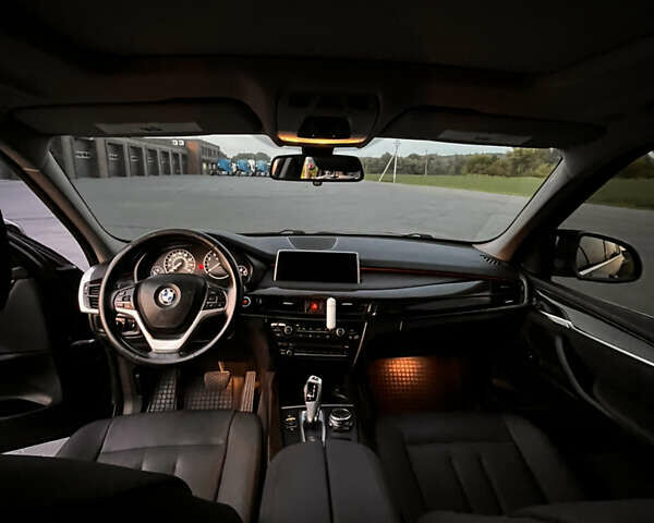 Чорний БМВ Х5, об'ємом двигуна 2.98 л та пробігом 220 тис. км за 22500 $, фото 7 на Automoto.ua