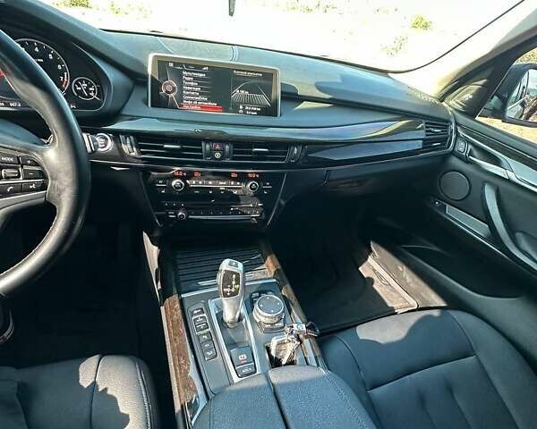 Черный БМВ Х5, объемом двигателя 2.98 л и пробегом 134 тыс. км за 28000 $, фото 14 на Automoto.ua