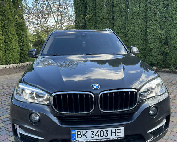 Черный БМВ Х5, объемом двигателя 2 л и пробегом 256 тыс. км за 23000 $, фото 1 на Automoto.ua
