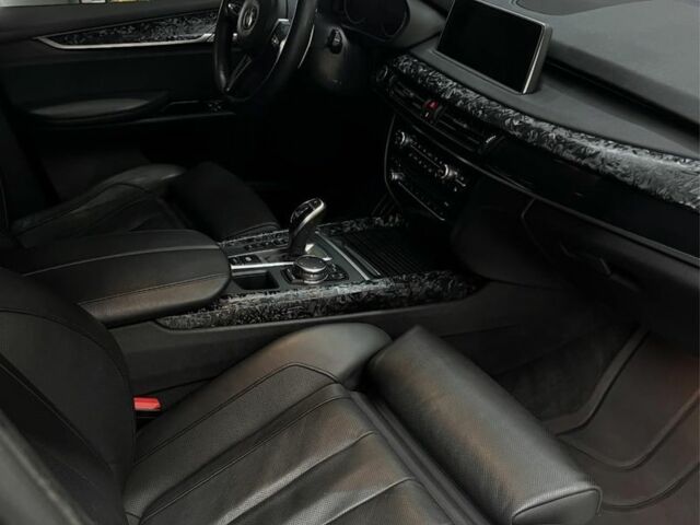 Чорний БМВ Х5, об'ємом двигуна 3 л та пробігом 217 тис. км за 26000 $, фото 2 на Automoto.ua