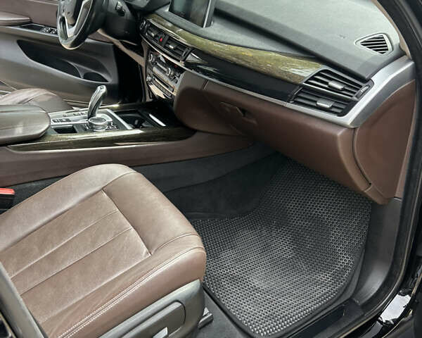 Черный БМВ Х5, объемом двигателя 2 л и пробегом 330 тыс. км за 24500 $, фото 1 на Automoto.ua