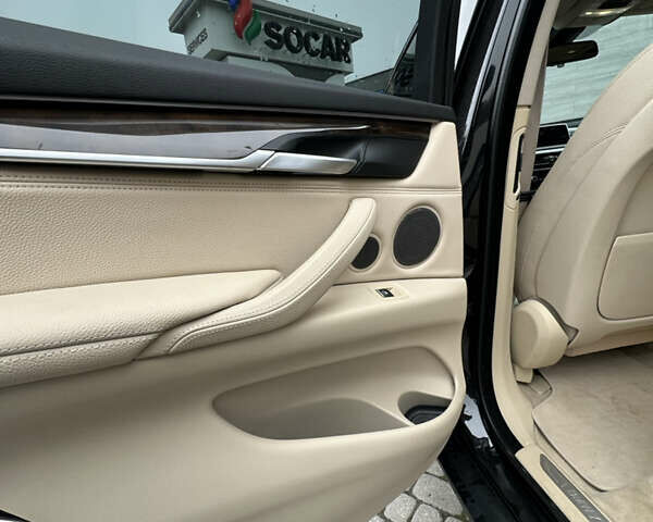 Чорний БМВ Х5, об'ємом двигуна 2.98 л та пробігом 105 тис. км за 18500 $, фото 22 на Automoto.ua