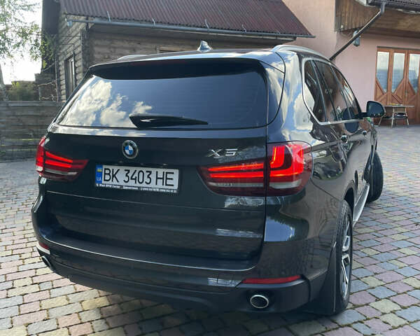 Черный БМВ Х5, объемом двигателя 2 л и пробегом 256 тыс. км за 23000 $, фото 4 на Automoto.ua
