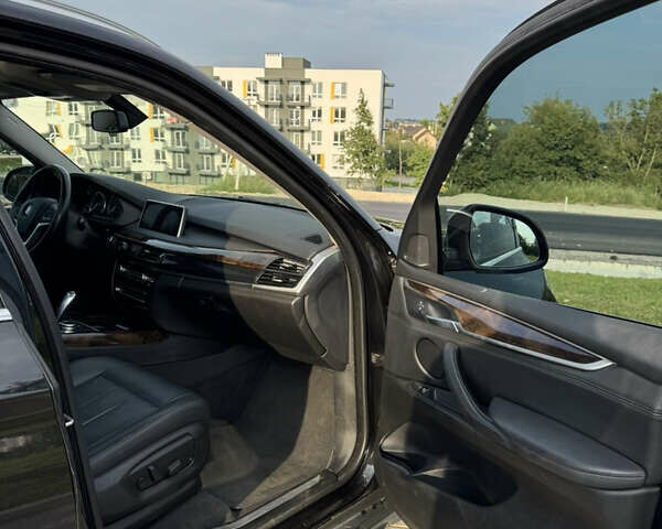 Чорний БМВ Х5, об'ємом двигуна 2.98 л та пробігом 181 тис. км за 20100 $, фото 14 на Automoto.ua