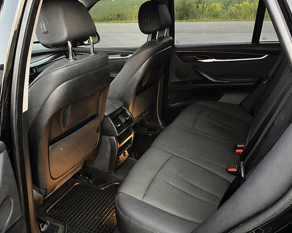 Чорний БМВ Х5, об'ємом двигуна 2.98 л та пробігом 220 тис. км за 22500 $, фото 8 на Automoto.ua