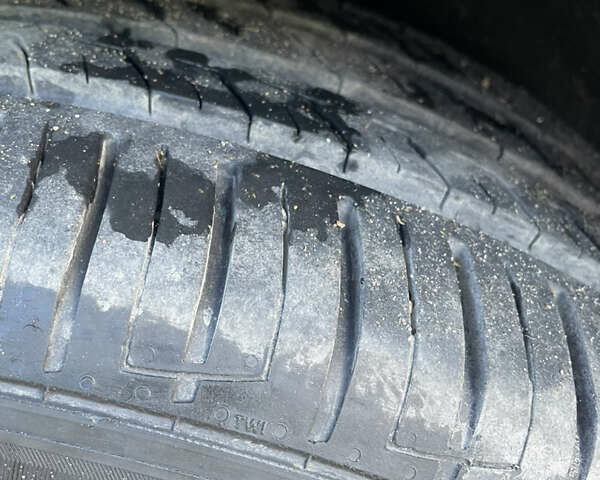 Черный БМВ Х5, объемом двигателя 2 л и пробегом 256 тыс. км за 23000 $, фото 8 на Automoto.ua