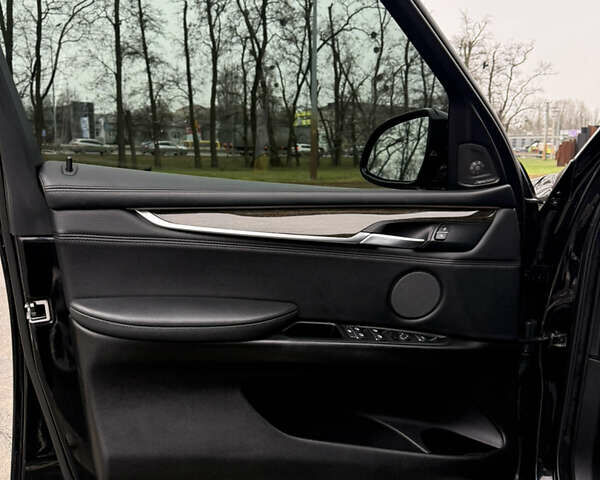 Чорний БМВ Х5, об'ємом двигуна 4.39 л та пробігом 146 тис. км за 27000 $, фото 15 на Automoto.ua