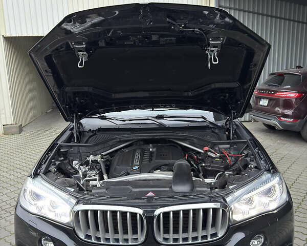 Чорний БМВ Х5, об'ємом двигуна 2.98 л та пробігом 180 тис. км за 19850 $, фото 12 на Automoto.ua