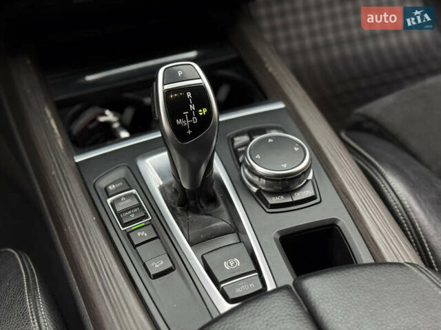 Чорний БМВ Х5, об'ємом двигуна 2.99 л та пробігом 218 тис. км за 31499 $, фото 38 на Automoto.ua