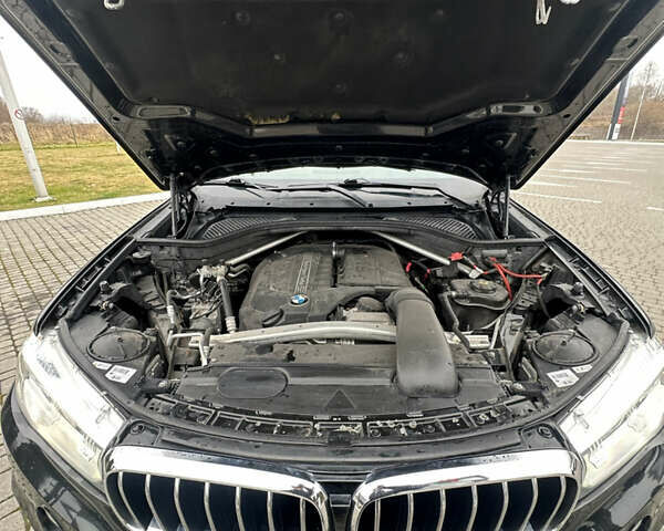 Чорний БМВ Х5, об'ємом двигуна 2.98 л та пробігом 105 тис. км за 18500 $, фото 35 на Automoto.ua