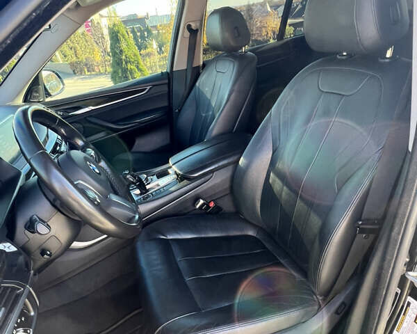 Чорний БМВ Х5, об'ємом двигуна 2.98 л та пробігом 186 тис. км за 24500 $, фото 11 на Automoto.ua