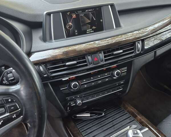 БМВ Х5 2015 в Днепре (Днепропетровске) на Automoto.ua Черный БМВ Х5, объемом двигателя 2 л и пробегом 226 тыс. км за 18300 $, фото 14 на Automoto.ua