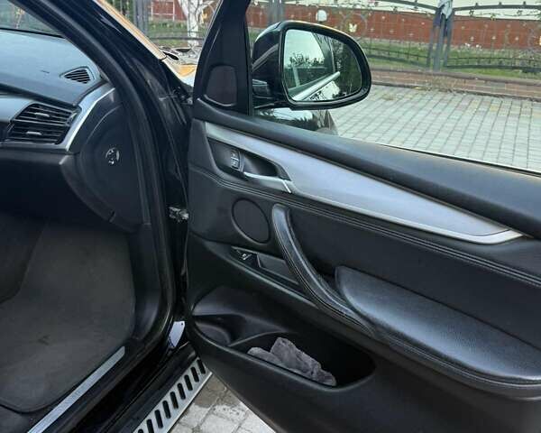 Черный БМВ Х5, объемом двигателя 2 л и пробегом 260 тыс. км за 24500 $, фото 16 на Automoto.ua