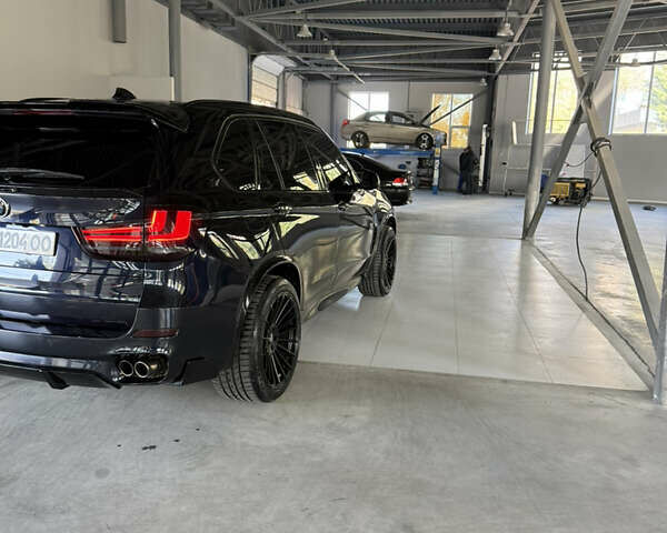 Чорний БМВ Х5, об'ємом двигуна 2.98 л та пробігом 180 тис. км за 26000 $, фото 3 на Automoto.ua