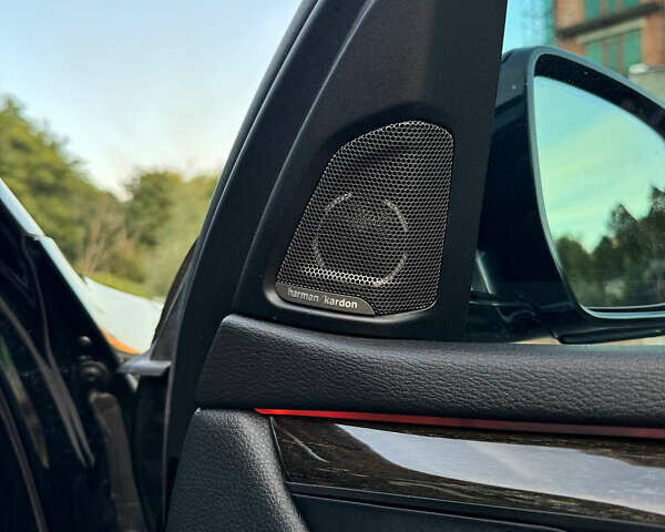 Чорний БМВ Х5, об'ємом двигуна 2.99 л та пробігом 283 тис. км за 27500 $, фото 30 на Automoto.ua