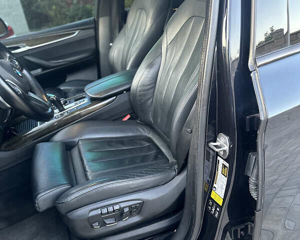 Чорний БМВ Х5, об'ємом двигуна 3 л та пробігом 320 тис. км за 25950 $, фото 20 на Automoto.ua