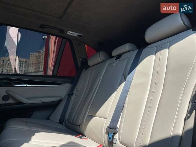 Чорний БМВ Х5, об'ємом двигуна 2 л та пробігом 270 тис. км за 28500 $, фото 19 на Automoto.ua