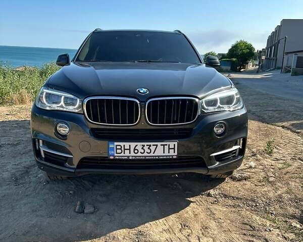 Черный БМВ Х5, объемом двигателя 2.98 л и пробегом 134 тыс. км за 28000 $, фото 6 на Automoto.ua