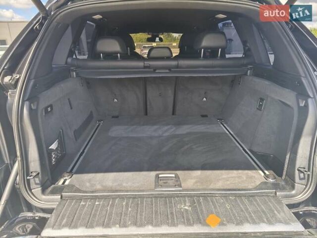 Чорний БМВ Х5, об'ємом двигуна 2.99 л та пробігом 225 тис. км за 32990 $, фото 2 на Automoto.ua