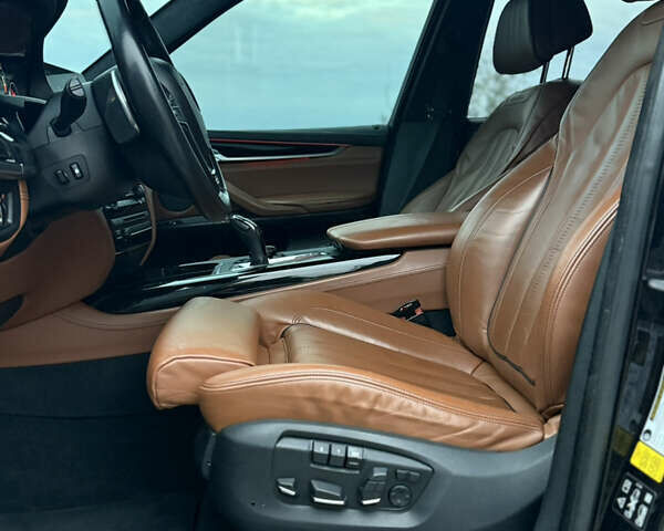 Чорний БМВ Х5, об'ємом двигуна 4.39 л та пробігом 183 тис. км за 29500 $, фото 21 на Automoto.ua