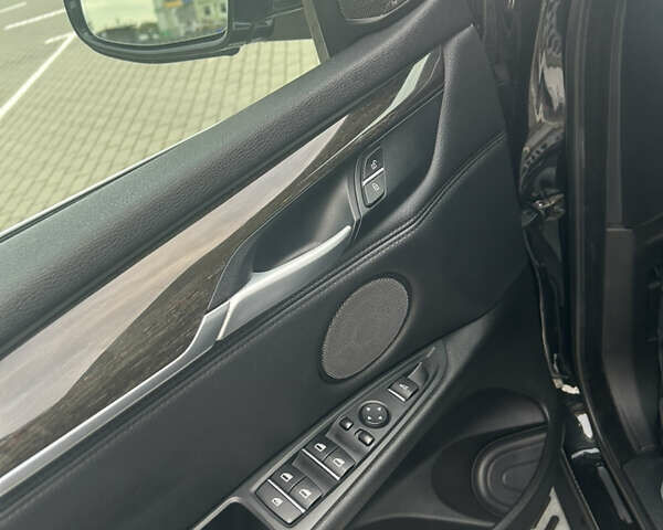 Черный БМВ Х5, объемом двигателя 3 л и пробегом 207 тыс. км за 26000 $, фото 15 на Automoto.ua