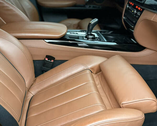 Чорний БМВ Х5, об'ємом двигуна 4.39 л та пробігом 183 тис. км за 29500 $, фото 33 на Automoto.ua