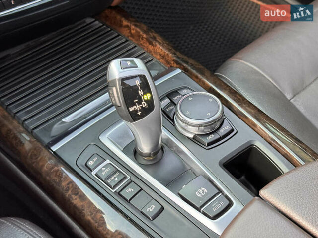 Чорний БМВ Х5, об'ємом двигуна 3 л та пробігом 194 тис. км за 19900 $, фото 40 на Automoto.ua