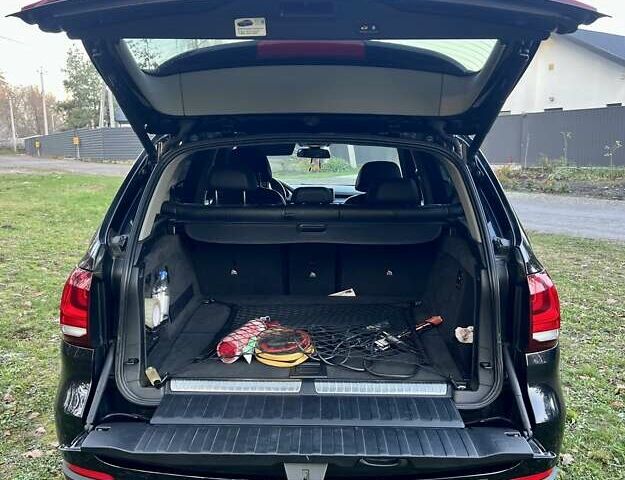 Чорний БМВ Х5, об'ємом двигуна 2 л та пробігом 260 тис. км за 24500 $, фото 6 на Automoto.ua