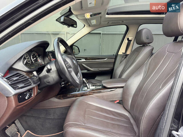 Чорний БМВ Х5, об'ємом двигуна 3 л та пробігом 194 тис. км за 19900 $, фото 23 на Automoto.ua