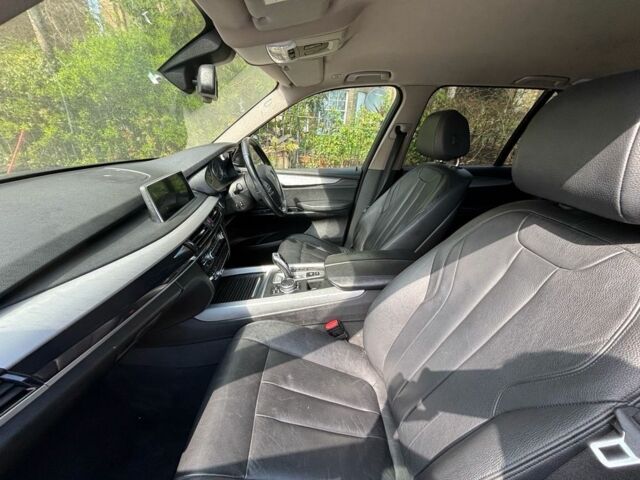 Черный БМВ Х5, объемом двигателя 3 л и пробегом 170 тыс. км за 15500 $, фото 5 на Automoto.ua