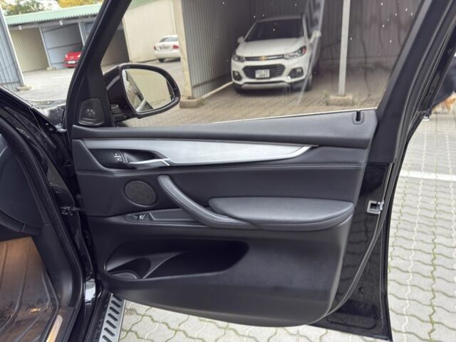 Черный БМВ Х5, объемом двигателя 3 л и пробегом 178 тыс. км за 20200 $, фото 17 на Automoto.ua