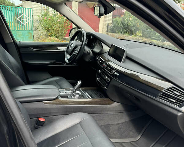 Черный БМВ Х5, объемом двигателя 3 л и пробегом 170 тыс. км за 32500 $, фото 18 на Automoto.ua