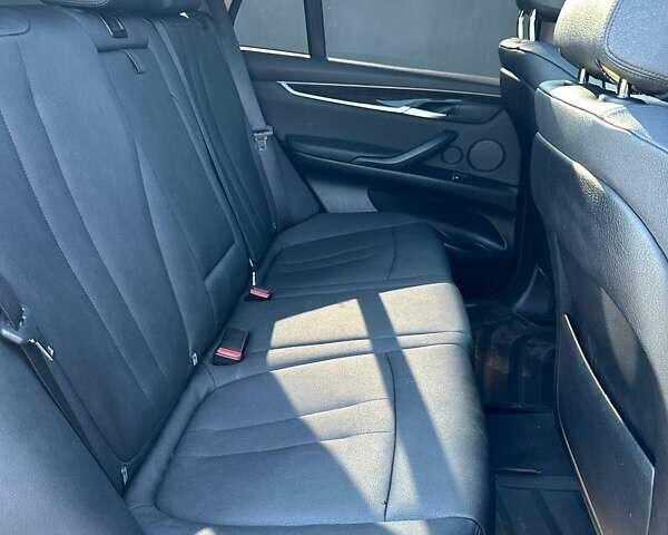 Черный БМВ Х5, объемом двигателя 2.98 л и пробегом 134 тыс. км за 28000 $, фото 21 на Automoto.ua